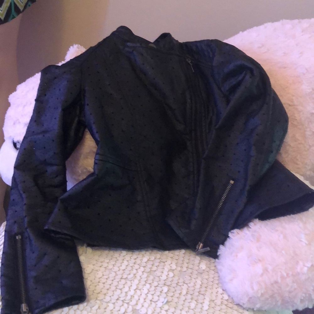 Jacket 🎀 - Picture 2 of 5